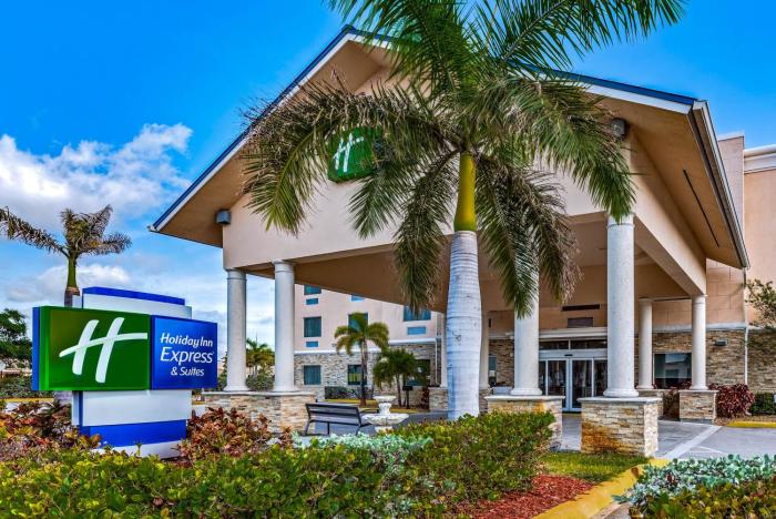 holiday inn express and suites lantana by ihg