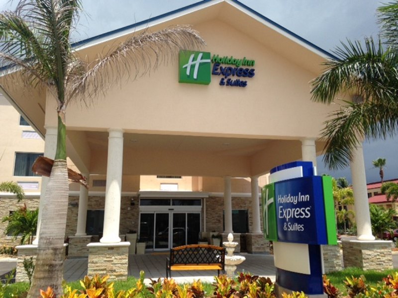 Holiday Inn Express & Suites Lantana, An Ihg Hotel