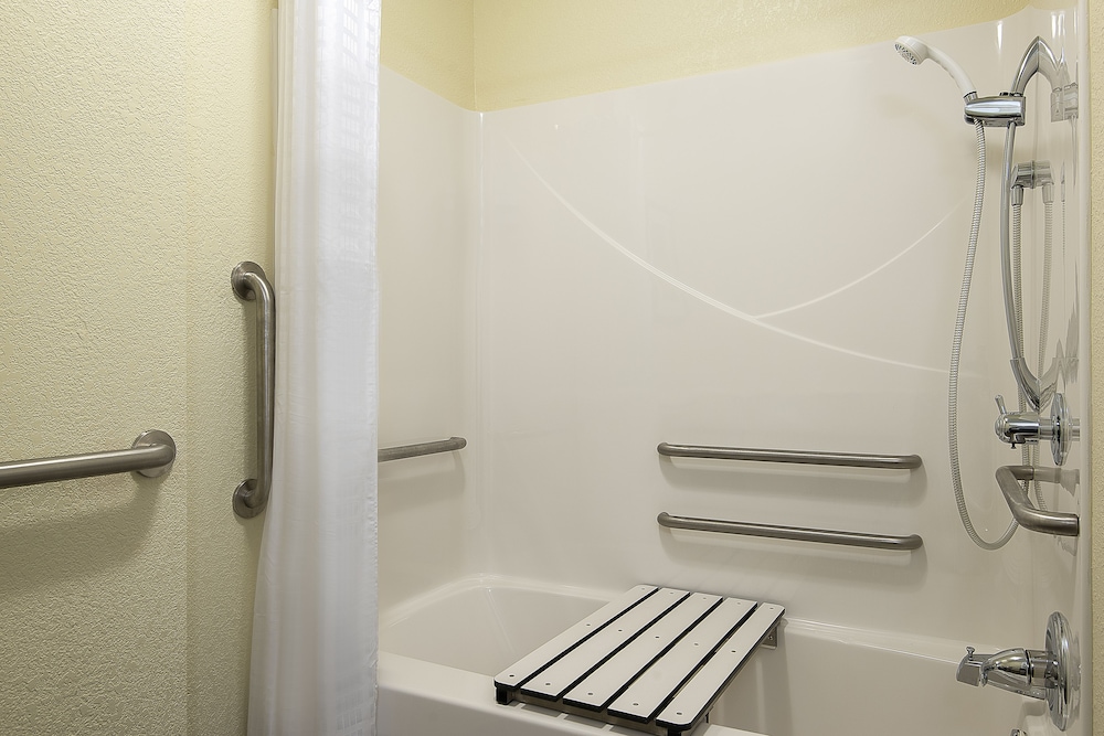 candlewood suites bloomington by ihg