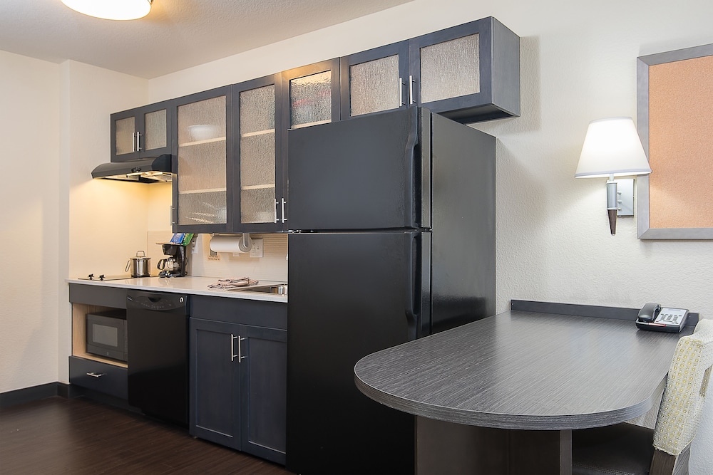 candlewood suites bloomington by ihg
