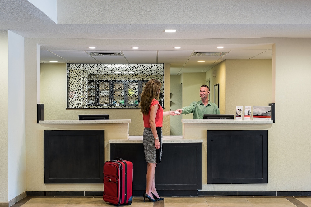 candlewood suites bloomington by ihg