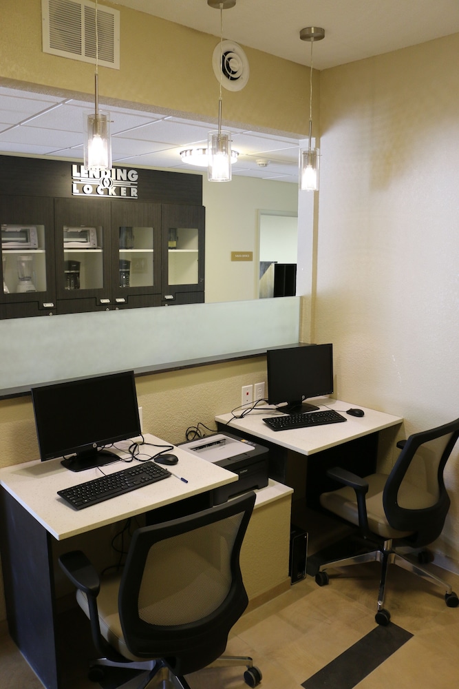 candlewood suites bloomington by ihg