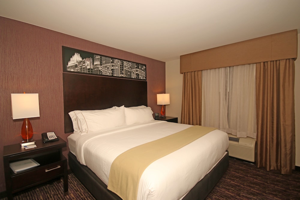 holiday inn express and suites charlotte north by ihg