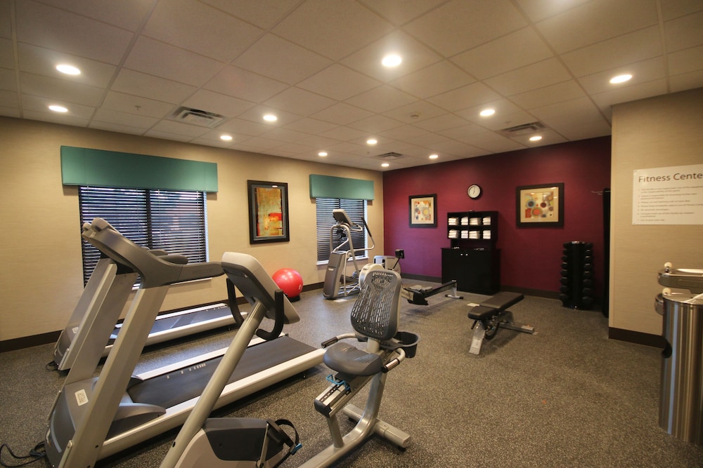 holiday inn express and suites charlotte north by ihg