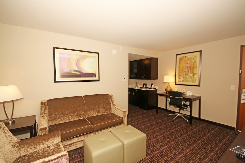 holiday inn express and suites charlotte north by ihg