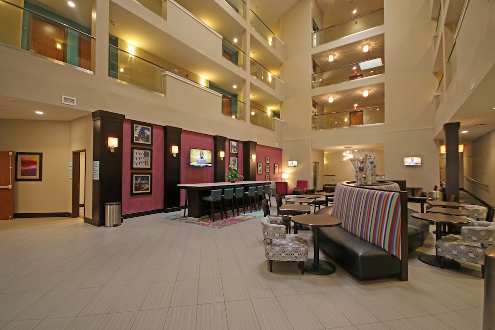 holiday inn express and suites charlotte north by ihg