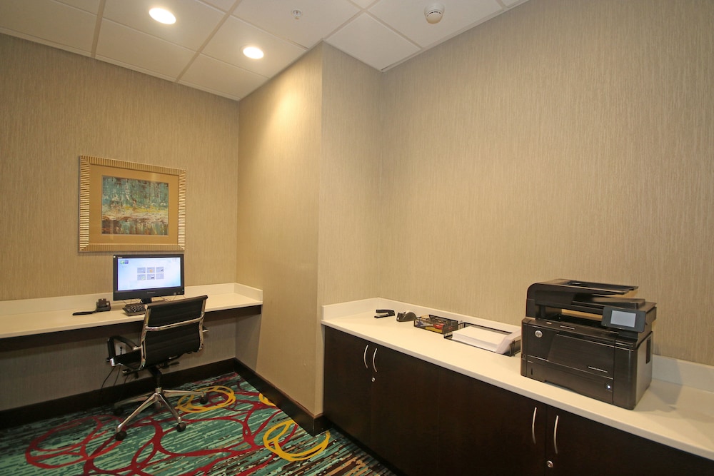 holiday inn express and suites charlotte north by ihg