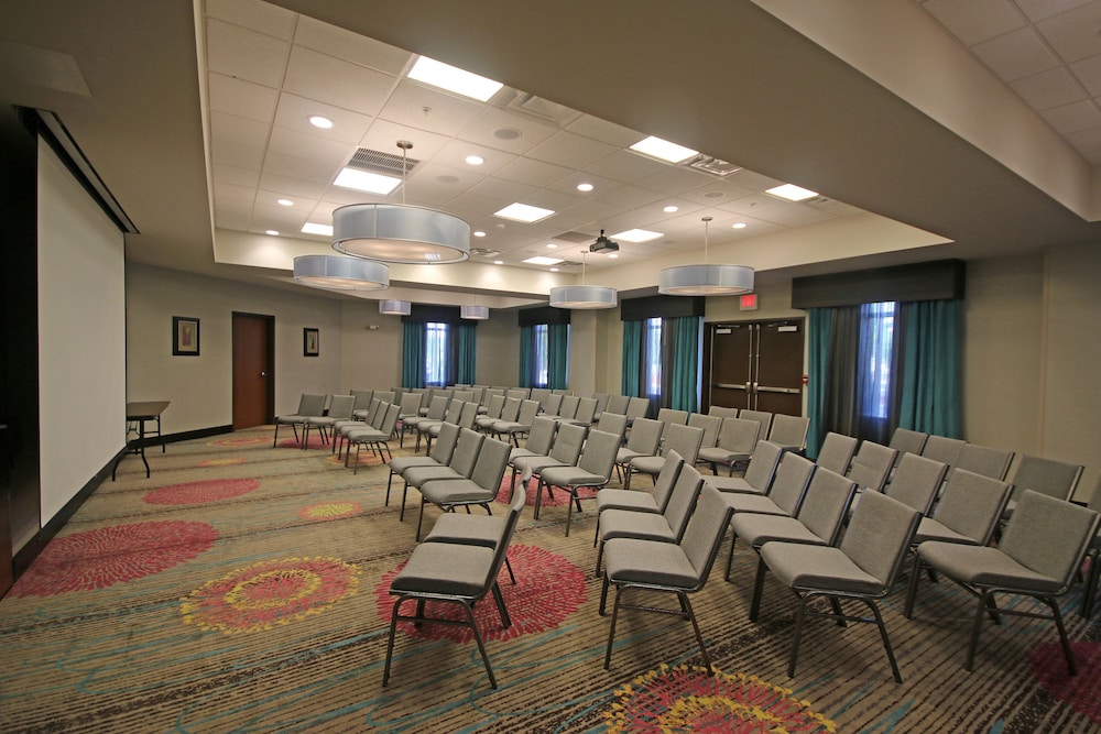 holiday inn express and suites charlotte north by ihg
