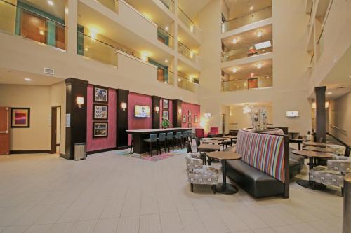 holiday inn express and suites charlotte north by ihg