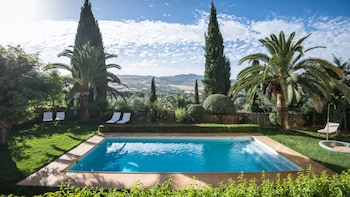hotel la fuente de la higuera