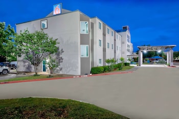 motel 6 benbrook tx fort worth