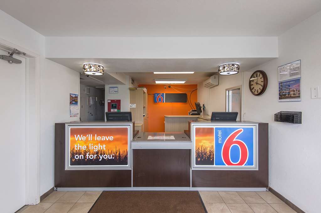motel 6 kansas city mo airport