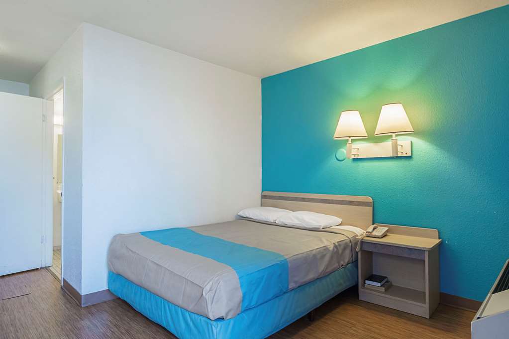 motel 6 rochester mn