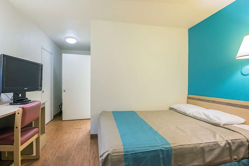 motel 6 rochester mn