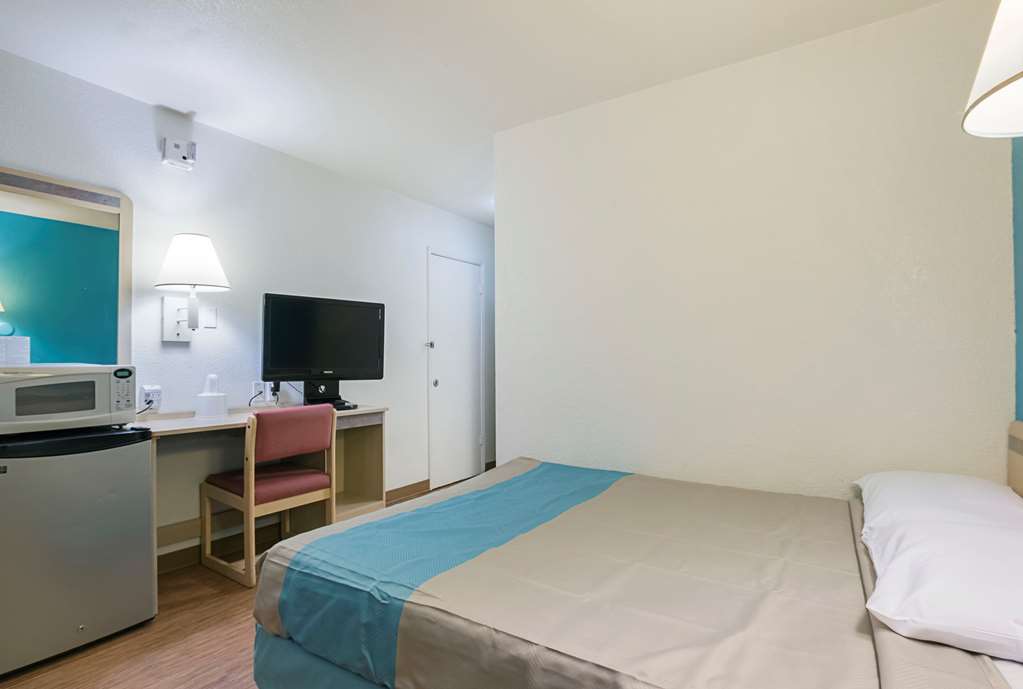 motel 6 rochester mn