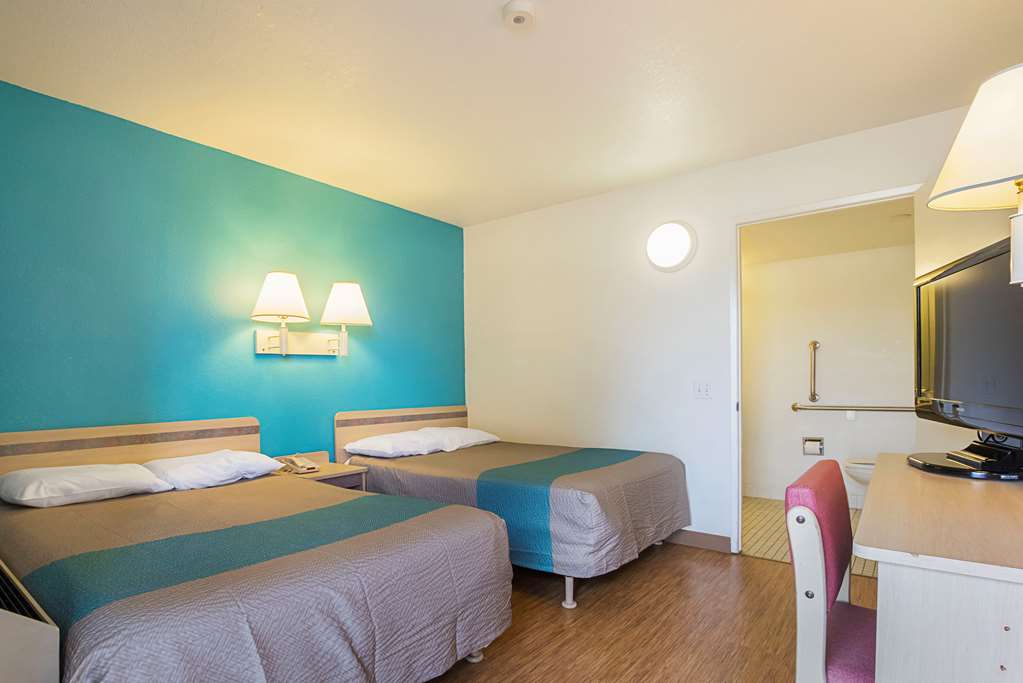 motel 6 rochester mn