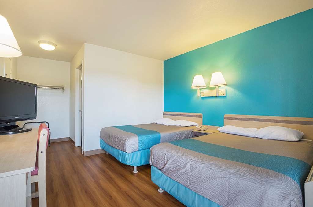 motel 6 rochester mn