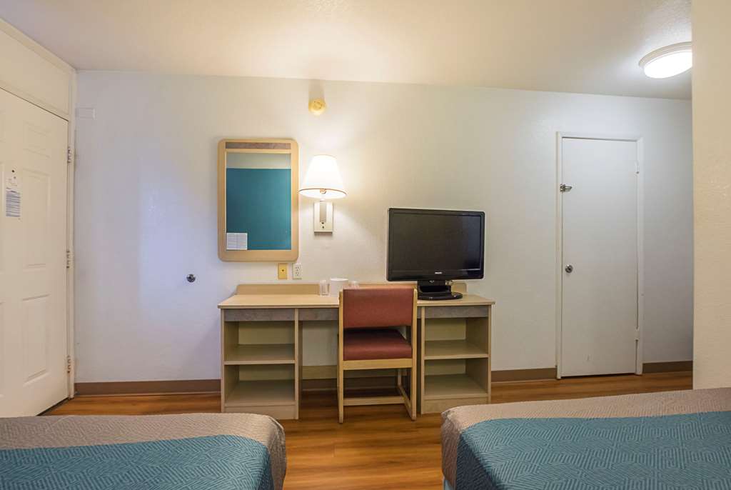 motel 6 rochester mn