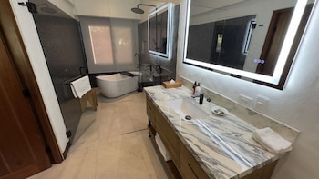 villa blanca cloud forest hotel retreat