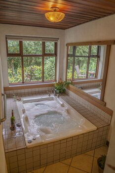 villa blanca cloud forest hotel retreat