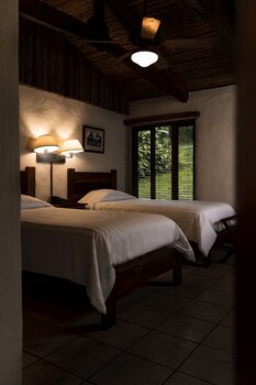 villa blanca cloud forest hotel retreat