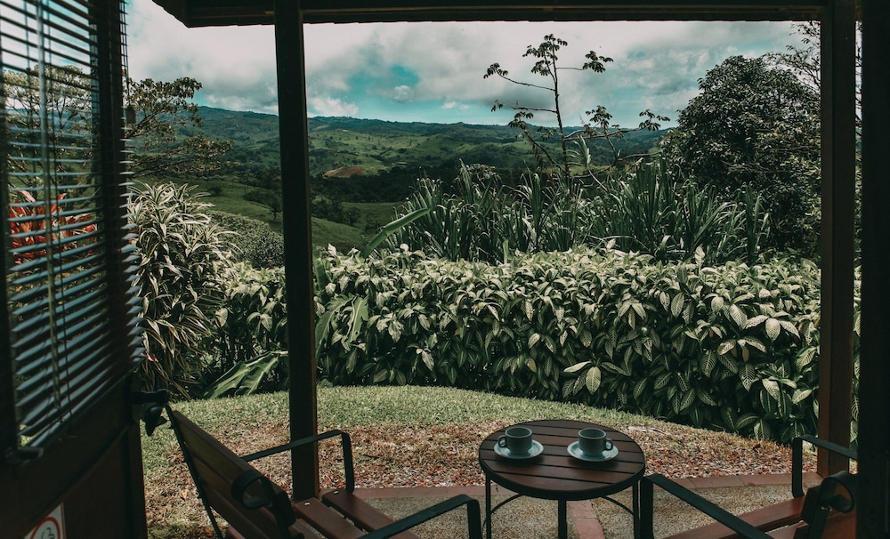 villa blanca cloud forest hotel retreat