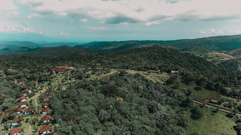 villa blanca cloud forest hotel retreat