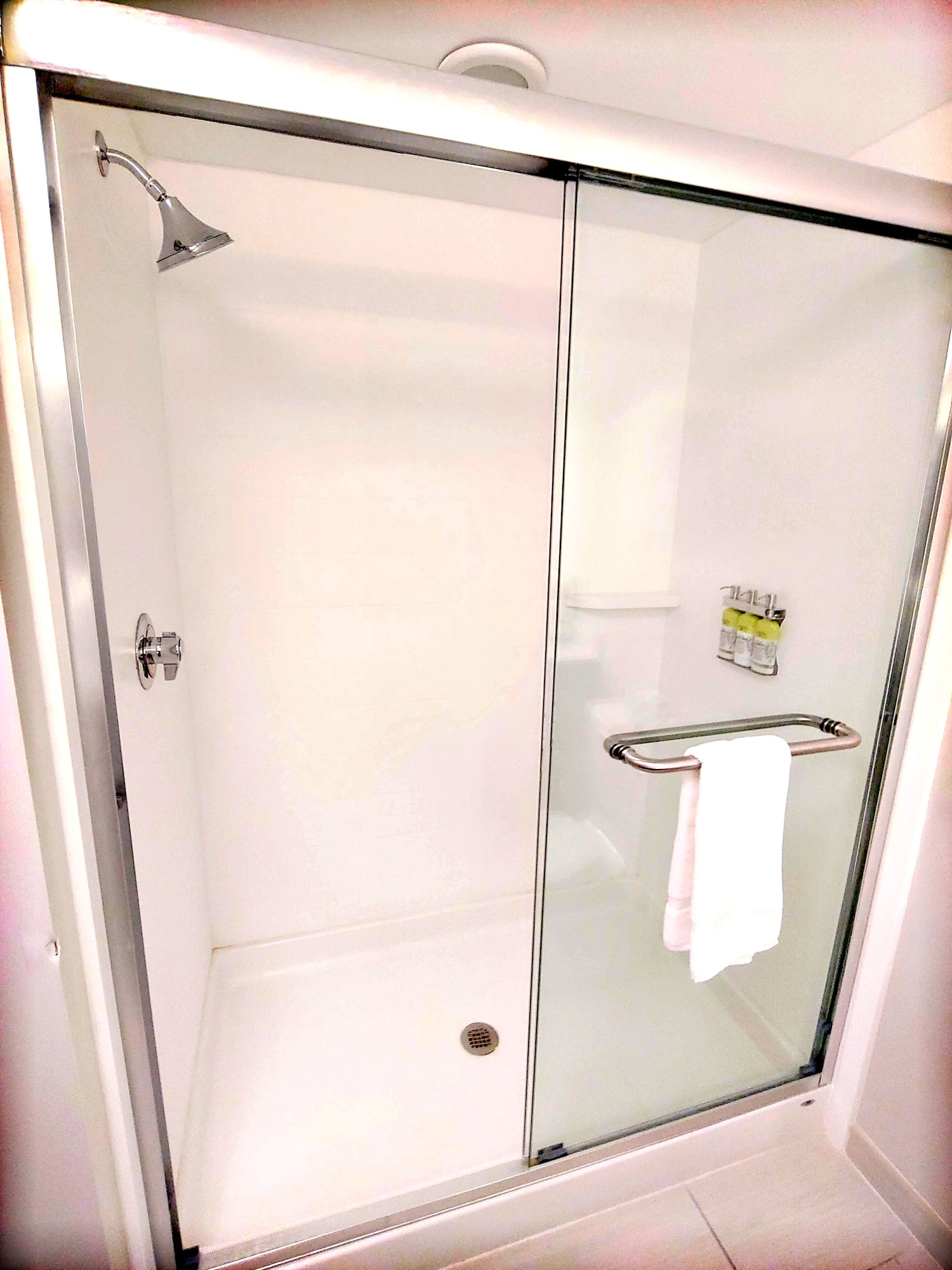 holiday inn express and suites clear spring by ihg