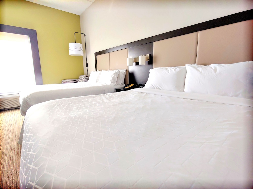 holiday inn express and suites clear spring by ihg