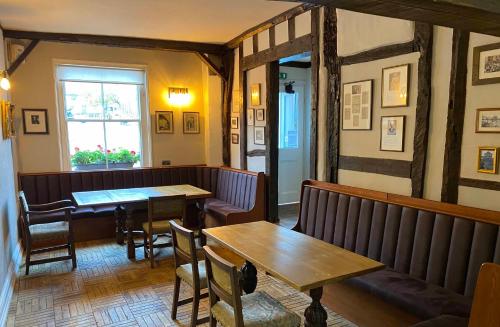 The Bull Inn,Near Pine Lakes International Country Club,4 star