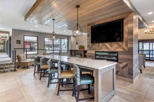 best western plus apple valley lodge pigeon forge