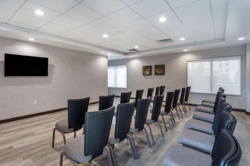 best western plus apple valley lodge pigeon forge