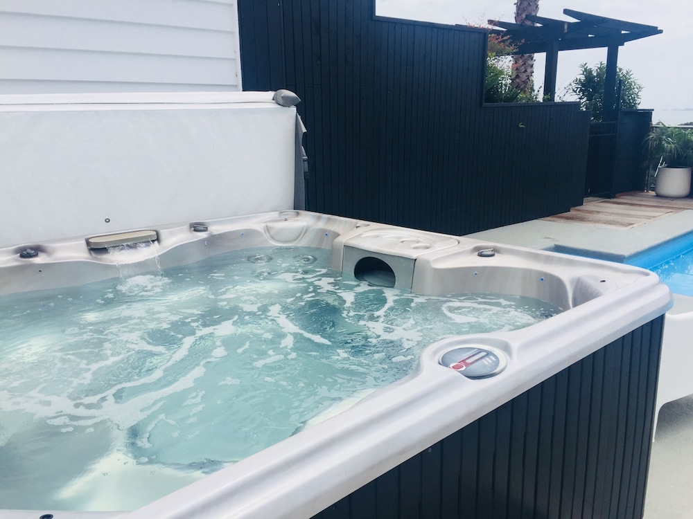 waiheke island resort