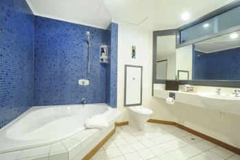 quality hotel lincoln green