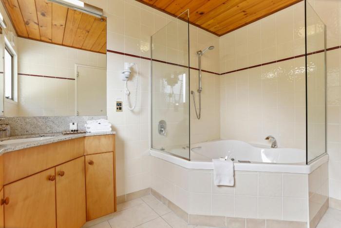 waitakere resort and spa