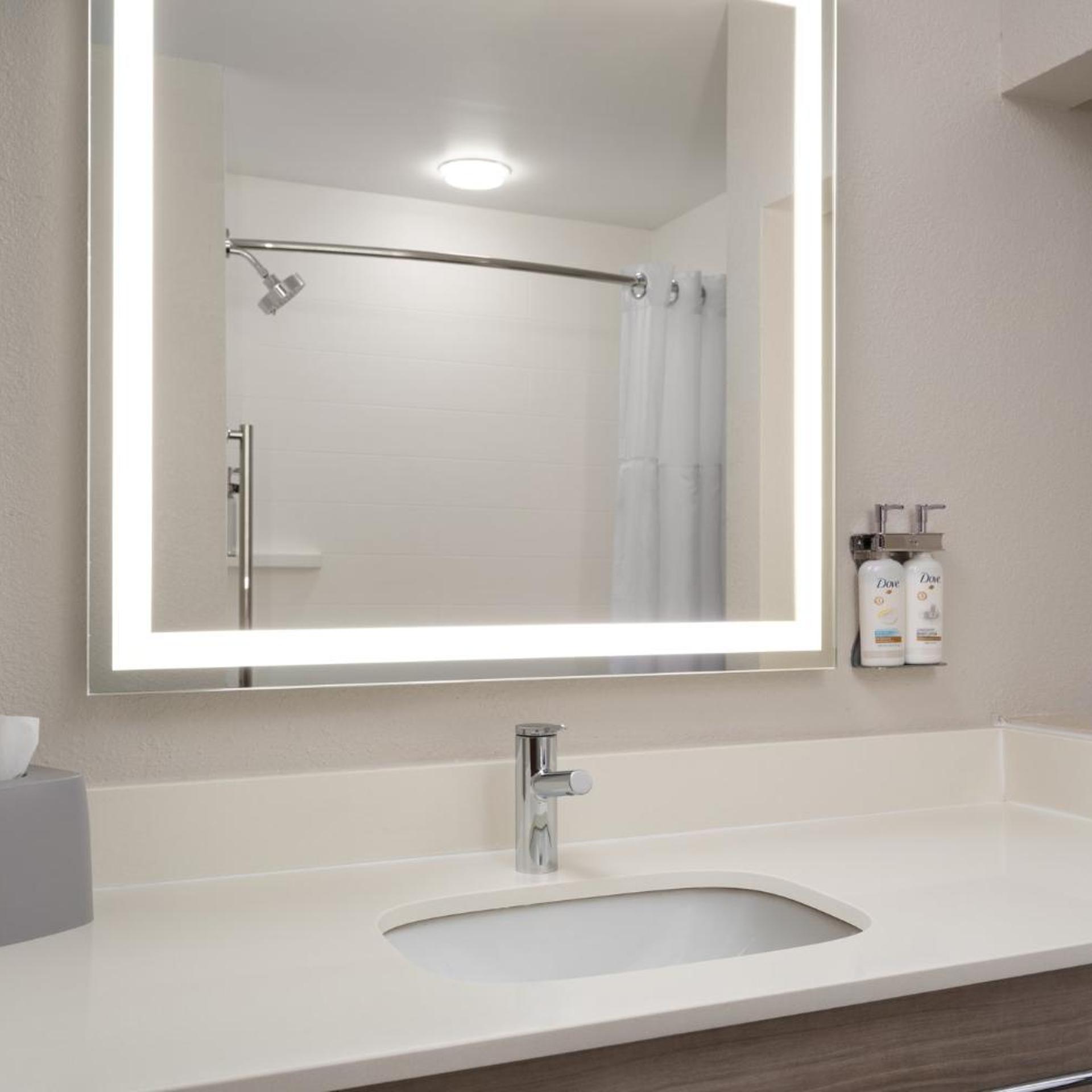 holiday inn express and suites chaffee jacksonville west by ihg
