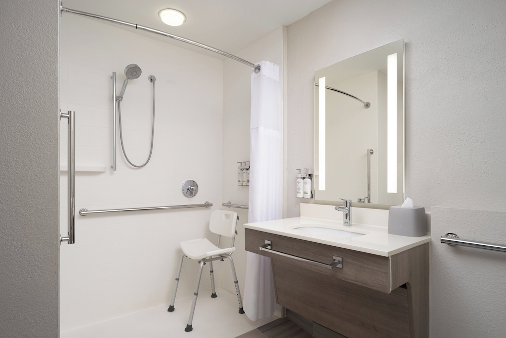 holiday inn express and suites chaffee jacksonville west by ihg