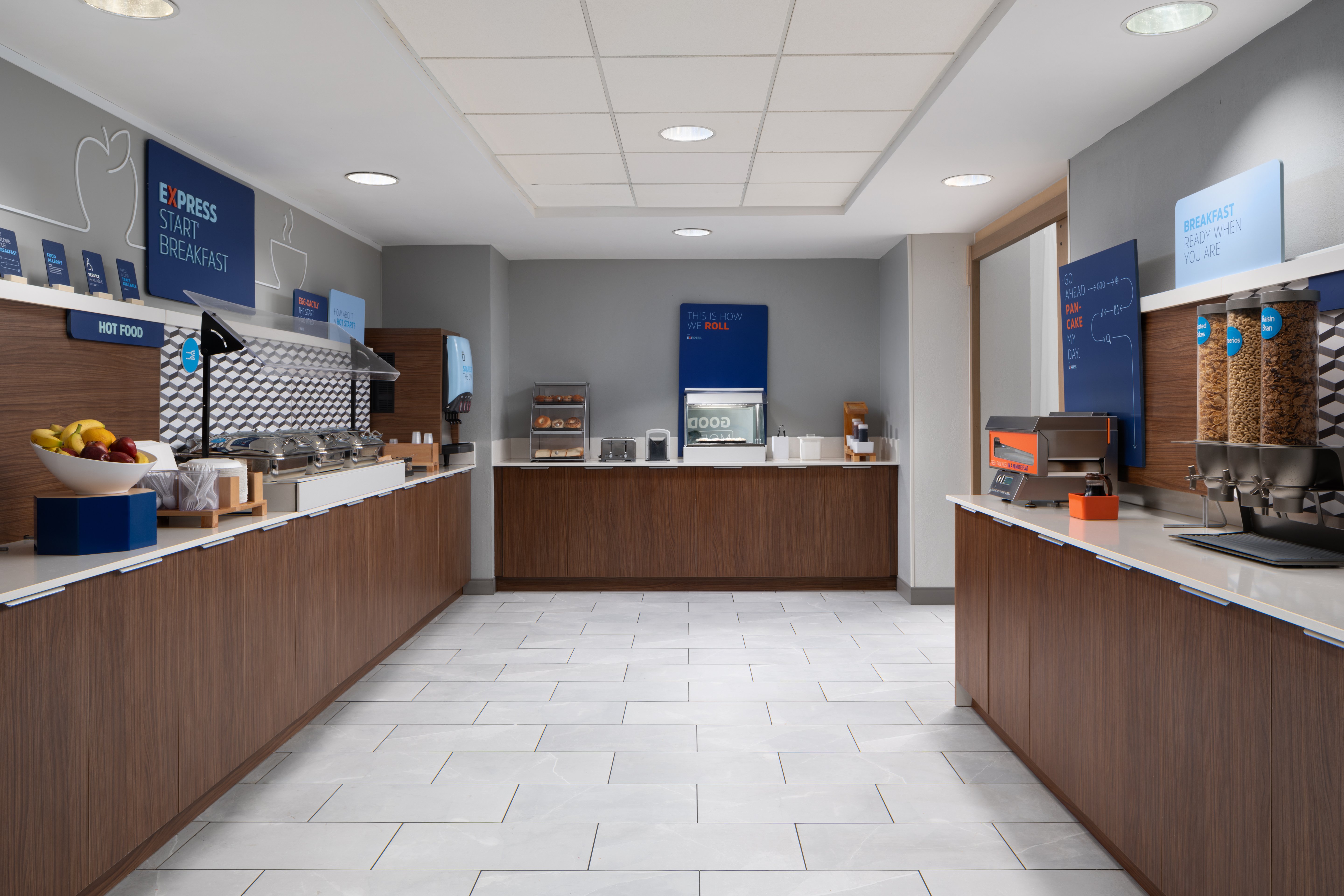 holiday inn express and suites chaffee jacksonville west by ihg