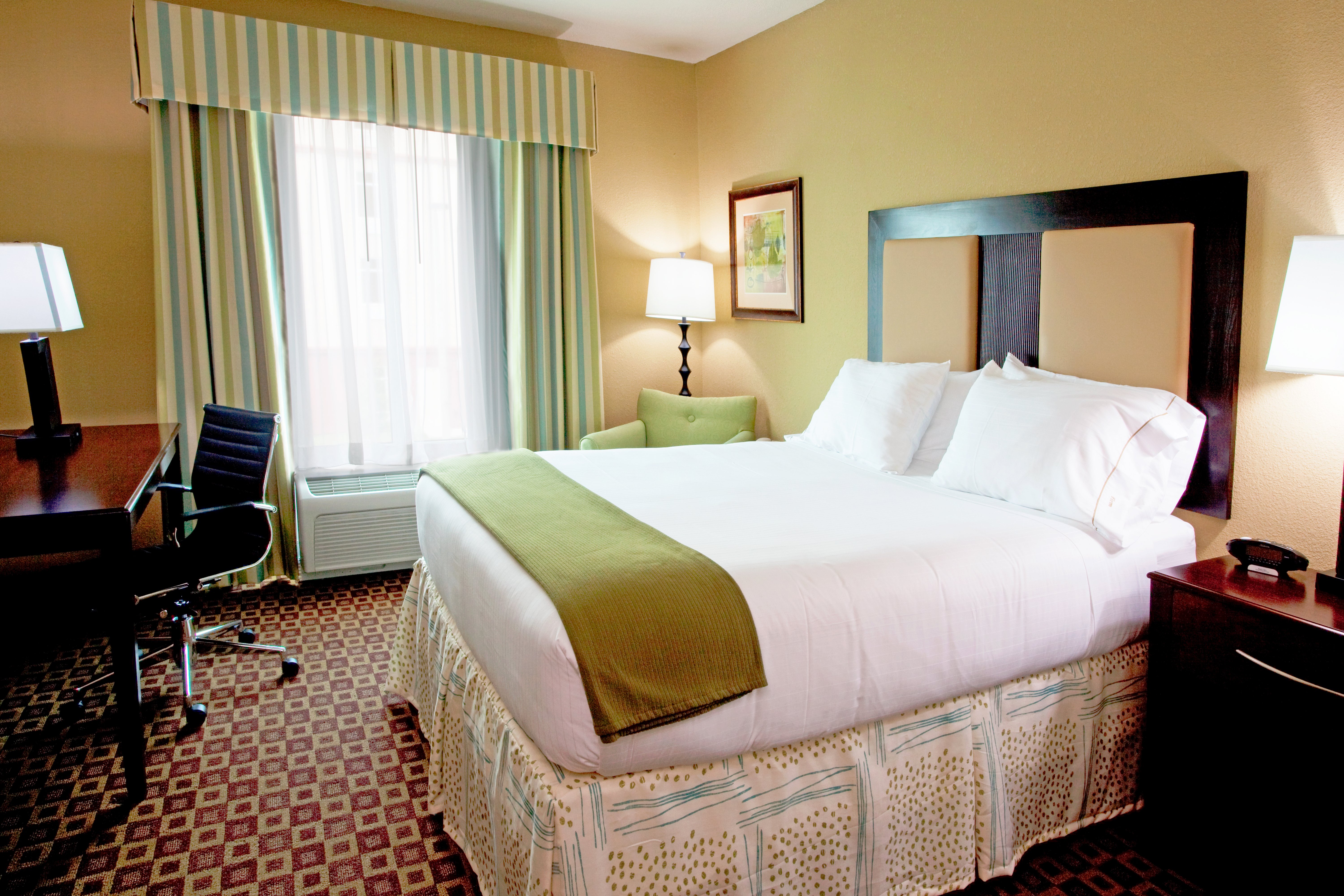 holiday inn express and suites chaffee jacksonville west by ihg