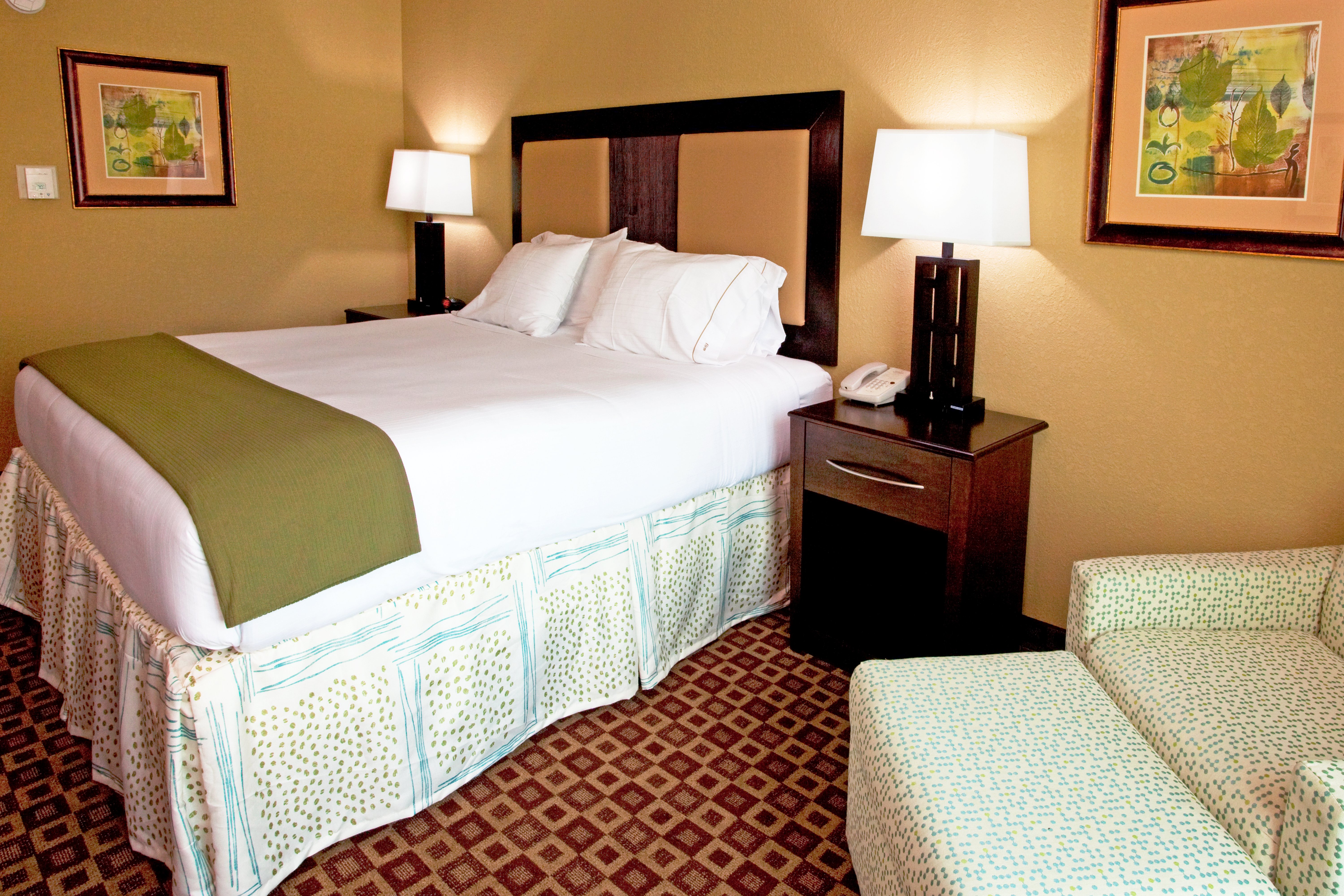 holiday inn express and suites chaffee jacksonville west by ihg