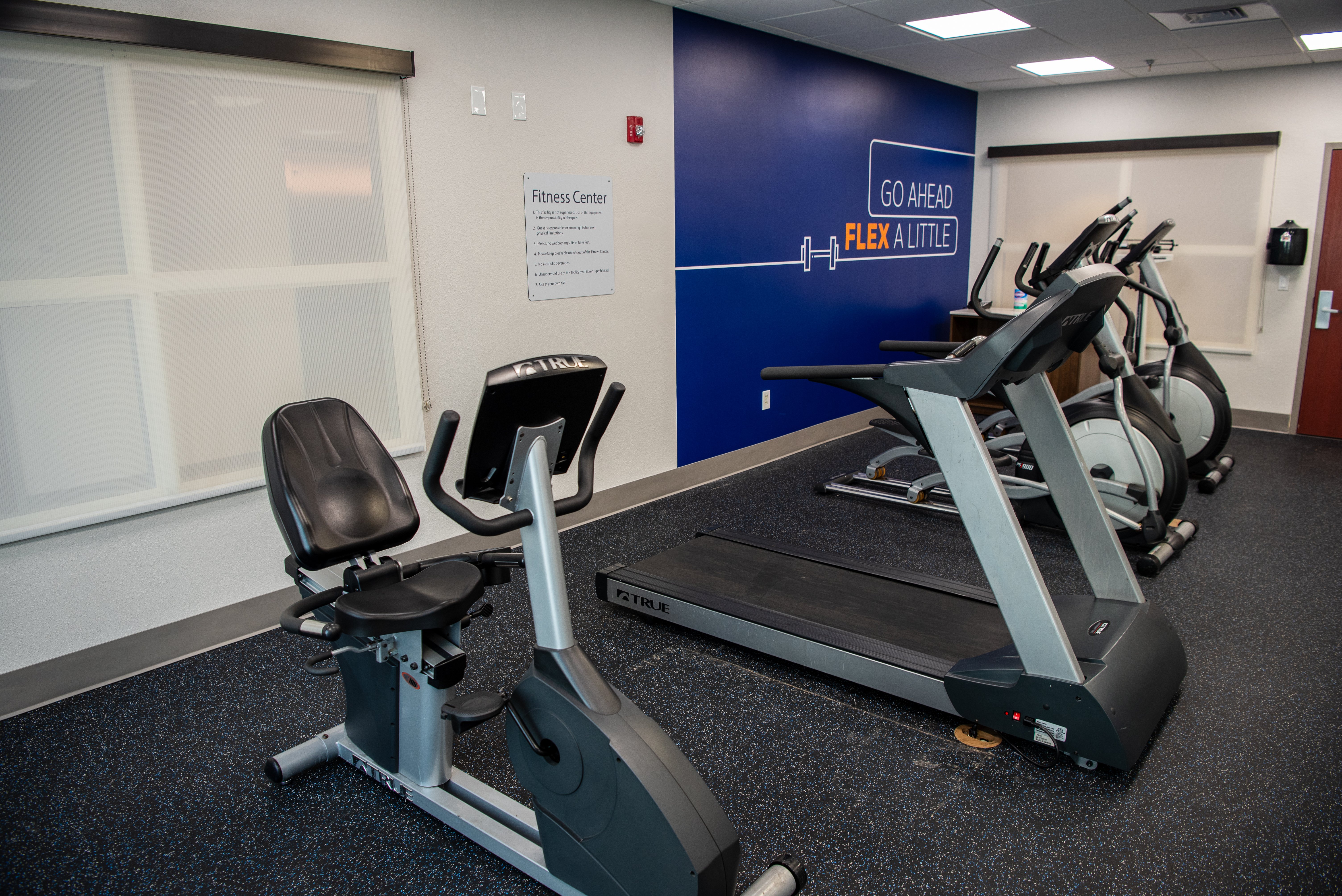 holiday inn express and suites chaffee jacksonville west by ihg