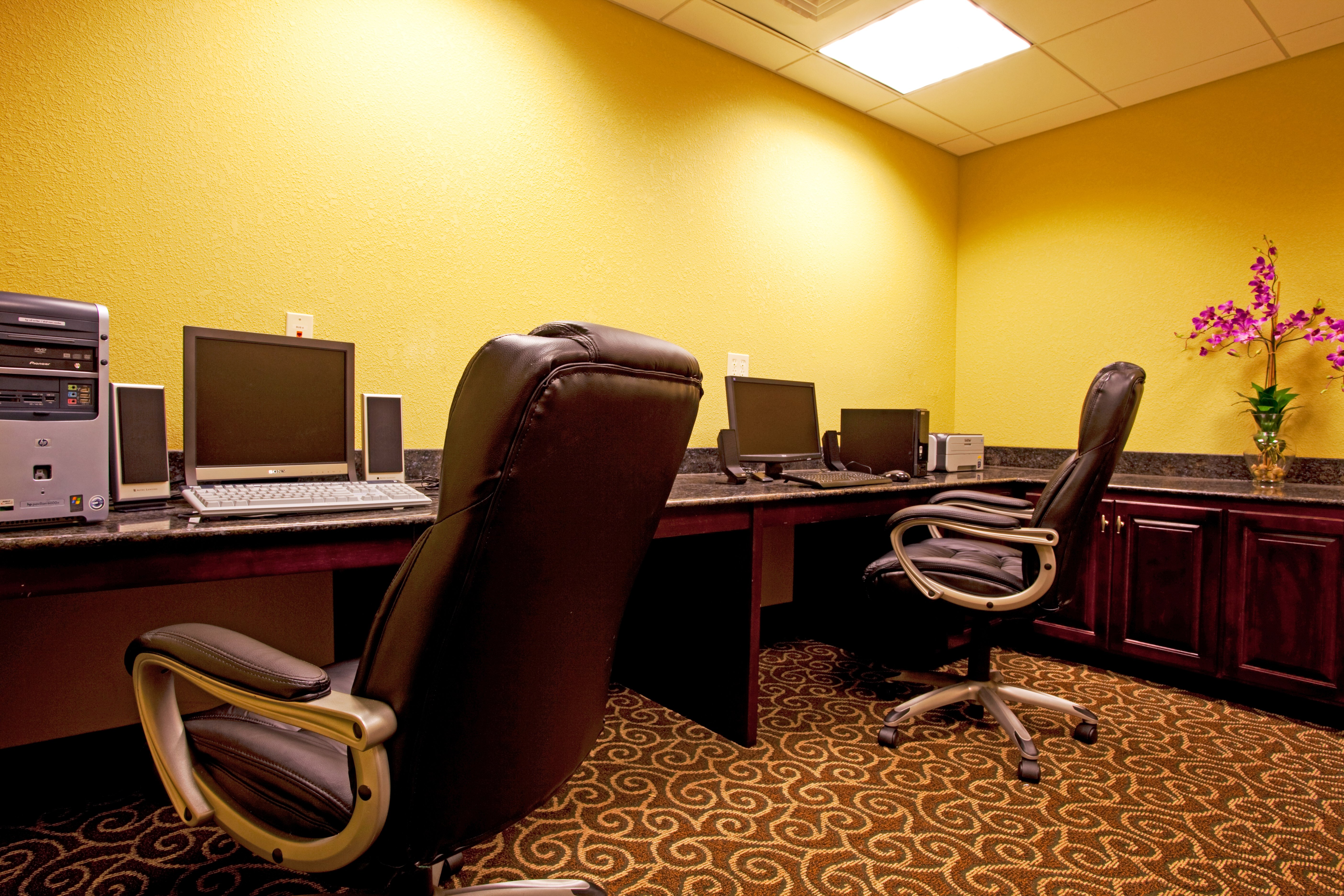 holiday inn express and suites chaffee jacksonville west by ihg