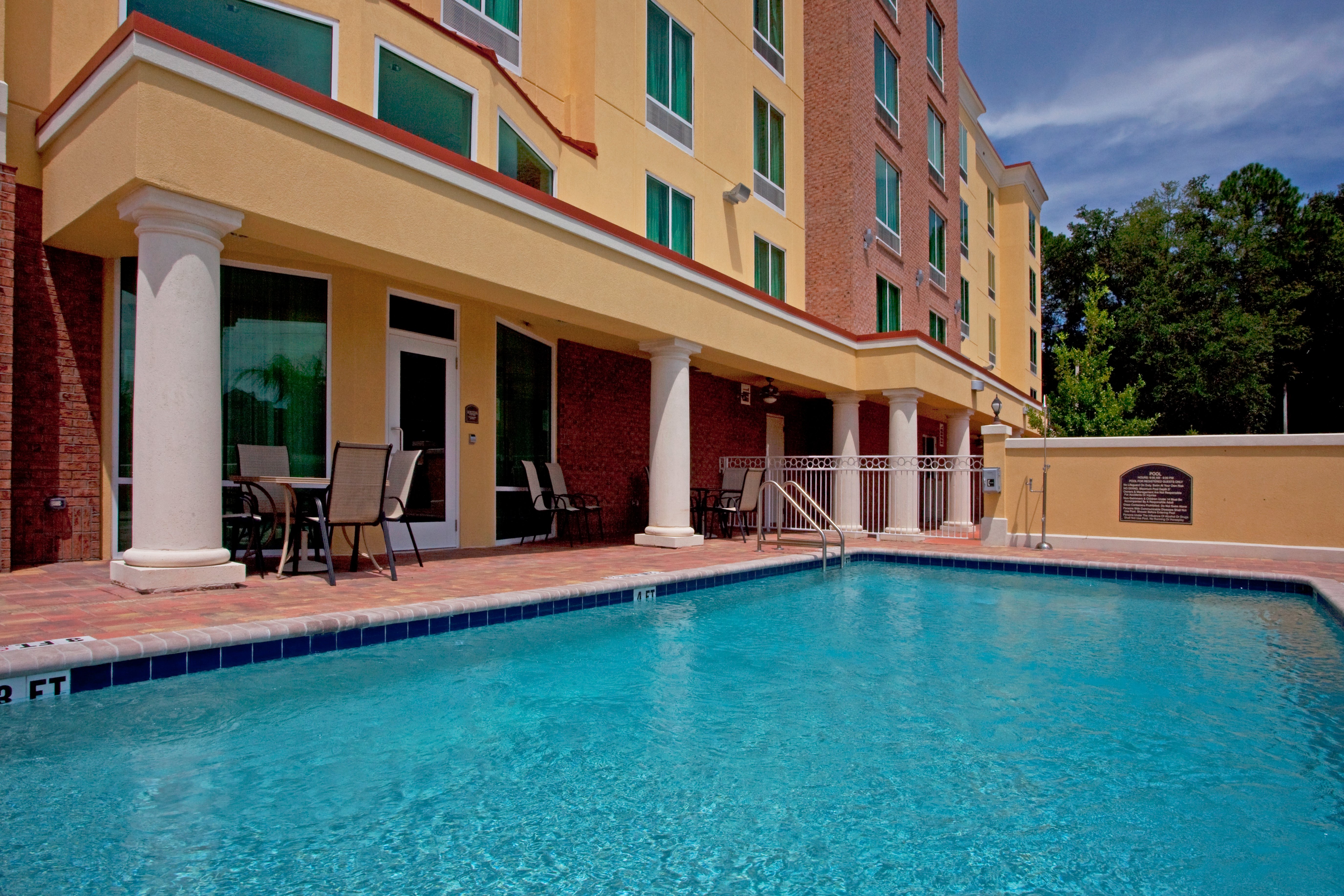 holiday inn express and suites chaffee jacksonville west by ihg