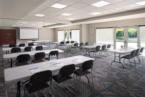 holiday inn express and suites chaffee jacksonville west by ihg
