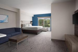 holiday inn express and suites chaffee jacksonville west by ihg