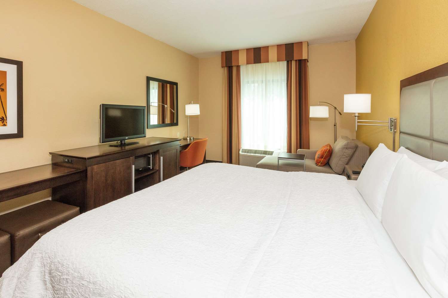 hampton inn suites jacksonville airport