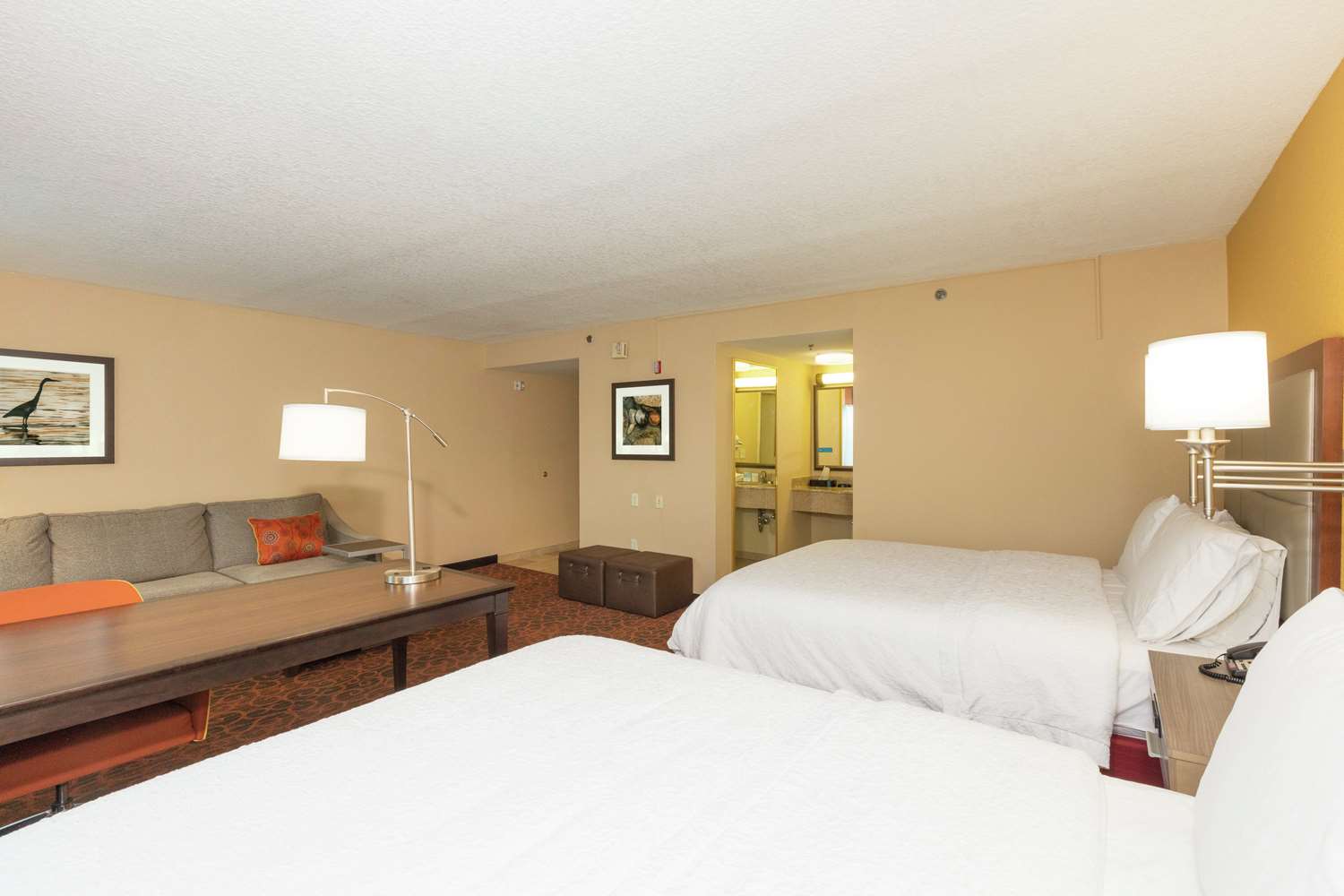 hampton inn suites jacksonville airport