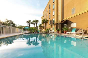 Hampton Inn Suites Jacksonville Airport,Jacksonville>>Duval,3 star