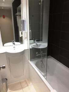 best western paris saint quentin