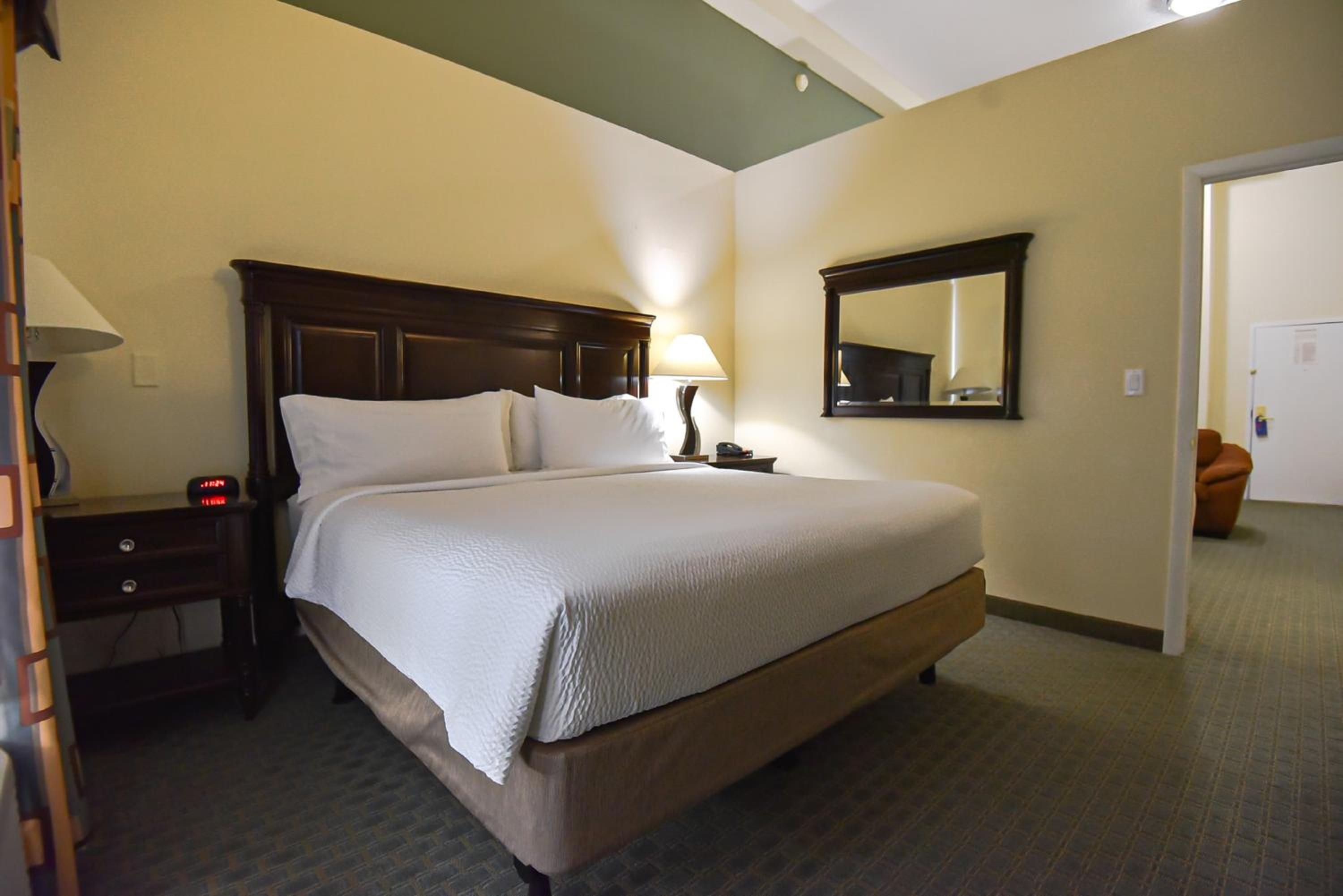 holiday inn express and suites cocoa by ihg
